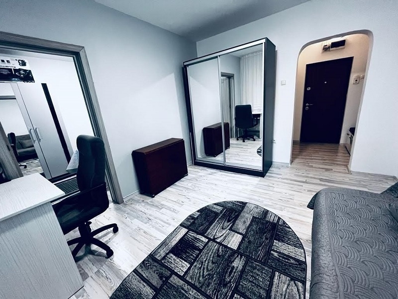 Apartament 2 camere - Bl. Tutora — imagine 2