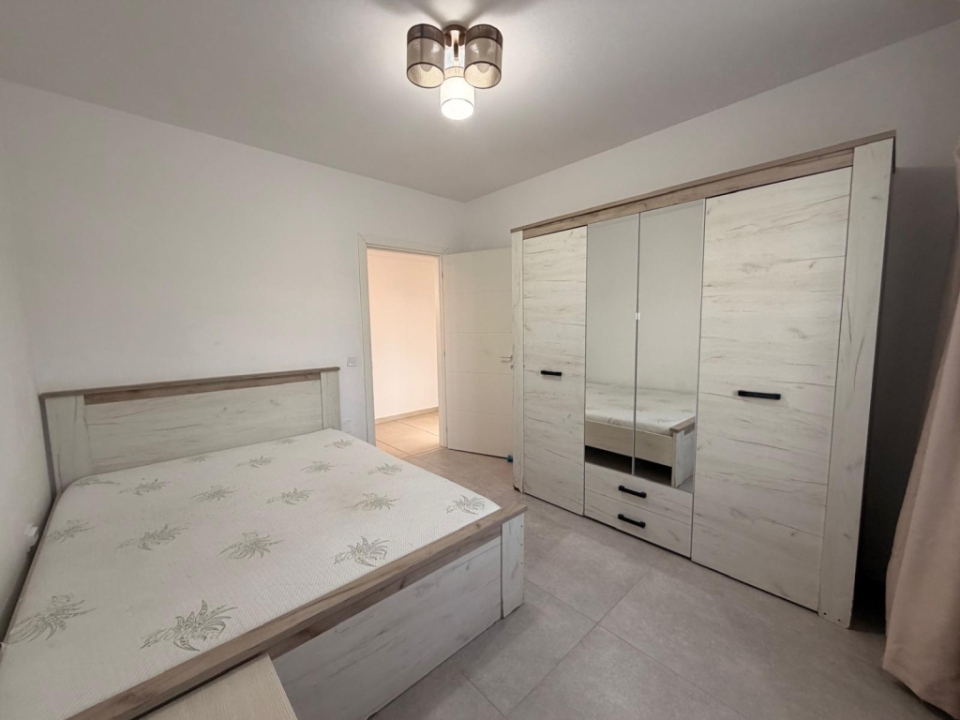 2 camere Decomandat - Liber- Pacurari - Contemporan- 110000 euro — imagine 2