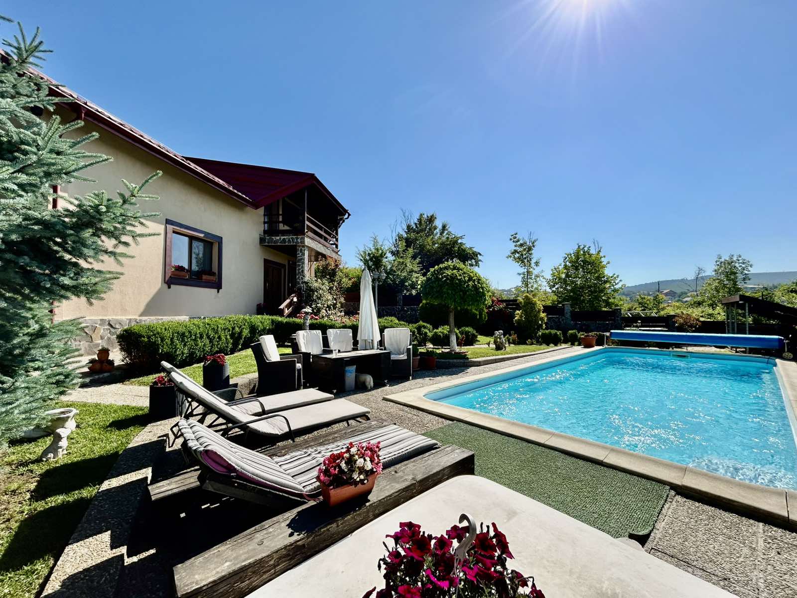 Vila de lux 310 mp construiti, cu piscina 40mp, Bucium Iasi, 1500mp teren, garaj foisor livada — imagine 113