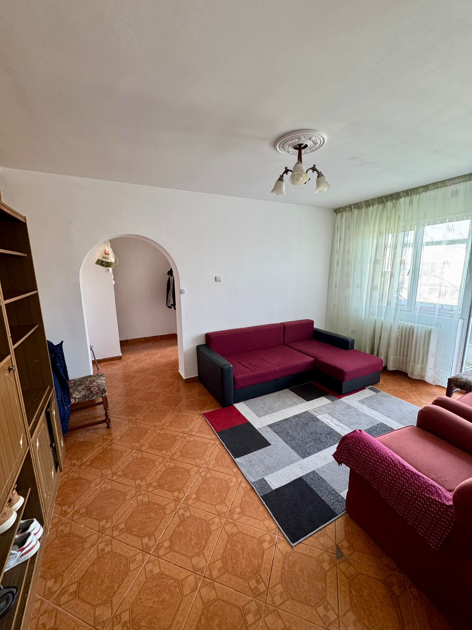 PODU ROS - RESTAURANT ODEON - 2 CAMERE - 52MP - ETAJ INTERMEDIAR - GEAM LA BAIE - 79.990 EURO — imagine 2
