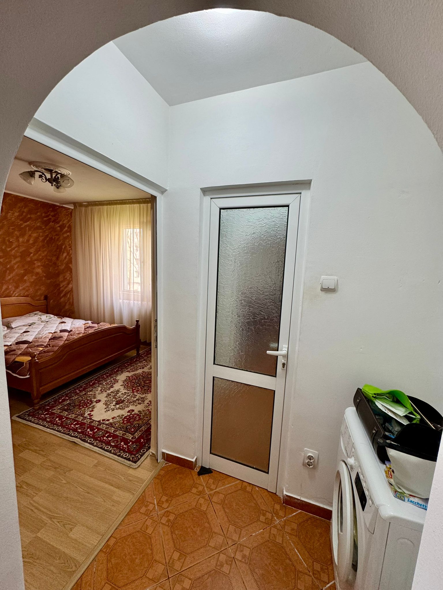 PODU ROS - RESTAURANT ODEON - 2 CAMERE - 52MP - ETAJ INTERMEDIAR - GEAM LA BAIE - 79.990 EURO — imagine 28